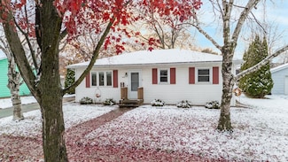 1045 Ardmore Trail, Oshkosh, WI 54904