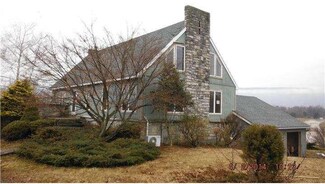 7343 Surf Dr, Kempton, PA 19529