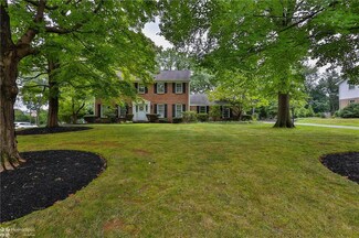 737 Yorkshire Rd, Bethlehem, PA 18017