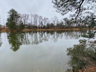 350 Apple Tree Rd, Hague, VA 22520
