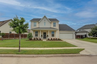 533 Trailrider Rd, Fort Worth, TX 76114