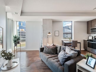 811 S Washington Ave Unit 814, Minneapolis, MN 55415