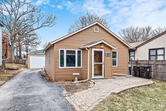 3115 Spruce Terrace, Island Lake, IL 60042