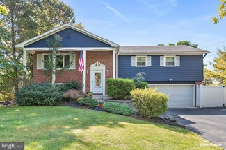 17 Fenimore Dr, Williamstown, NJ 08094