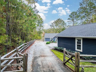 3260 Lake Crest Dr, Sparta, GA 31087