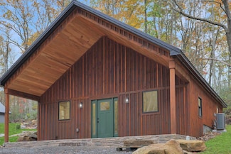 158 Dogwood Ln, Terra Alta, WV 26764