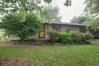 409 Ash St, Sparta, MO 65753