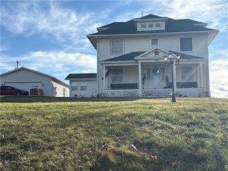 502 E Morehouse St, Hopkins, MO 64461