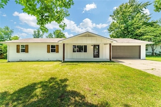 1916 S 12th St, Rogers, AR 72758