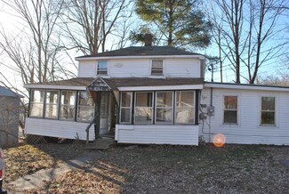 12 Goulet St, Groveton, NH 03582