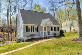17 Brougham Rd, Palmyra, VA 22963