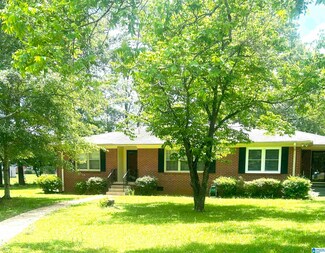 1267 Dogwood Cir, Sylacauga, AL 35150