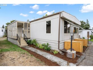 13045 SE Stark St Unit 150, Portland, OR 97233
