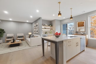 59 Spear St Unit 302, Quincy, MA 02169