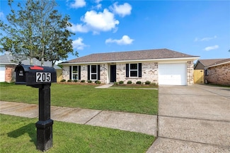205 Chaucer Ct, Slidell, LA 70460