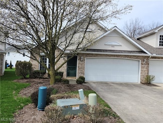 15816 Roxboro Dr Unit 13, Middleburg Heights, OH 44130