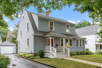 45 Chute St, Reading, MA 01867