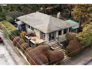 7050 SE Yamhill St, Portland, OR 97215