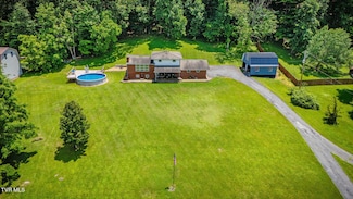 1703 Rock Springs Rd, Kingsport, TN 37664