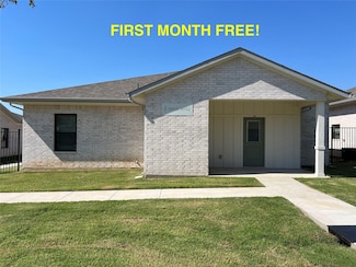 3050 Viking St, Denison, TX 75020