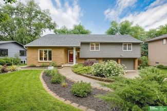 1008 J E George Blvd, Omaha, NE 68132