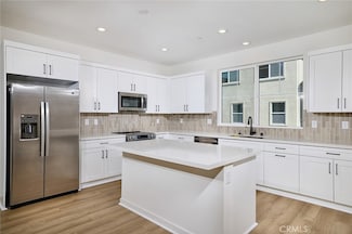 6053 Fairfax Dr, Eastvale, CA 92880