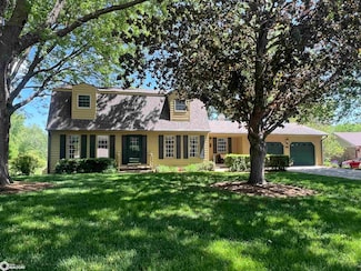 1221 Glenview Cir, Fairfield, IA 52556