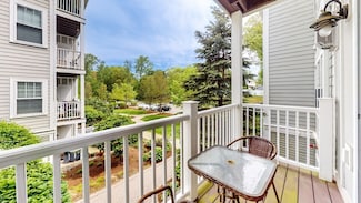 1100 Vfw Pkwy Unit 202, West Roxbury, MA 02132