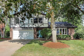 1505 Cantigny Way, Wheaton, IL 60189