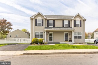 697 Seminary St, Pennsburg, PA 18073