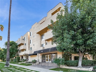 19350 Sherman Way Unit 207, Reseda, CA 91335