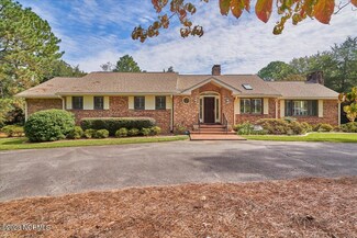 10 Country Club Blvd, Whispering Pines, NC 28327