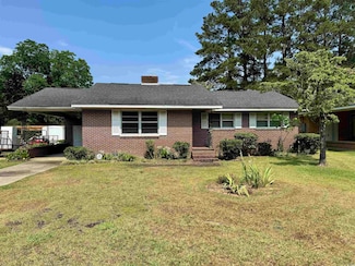 808 Ester St, Mullins, SC 29574