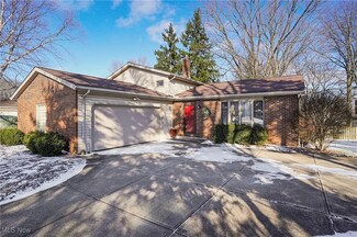 69 Monticello Dr, Brunswick, OH 44212