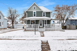 616 Sherry St, Neenah, WI 54956