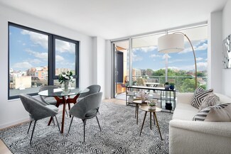 37-46 72nd St Unit 5H, Flushing, NY 11372