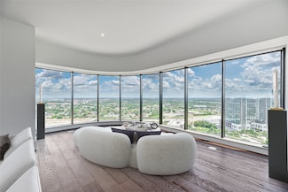 1701 Hermann Dr Unit 34L, Houston, TX 77004