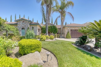 1165 N Fairfax Ave, Clovis, CA 93611