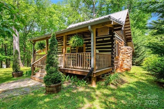 482 Pheasant St, Lake Lure, NC 28746