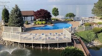 1807 E Perry St Unit 69, Port Clinton, OH 43452