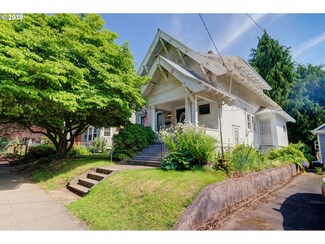 3342 SE Stark St, Portland, OR 97214