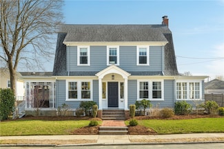 15 Rosewood Ave, Cranston, RI 02905