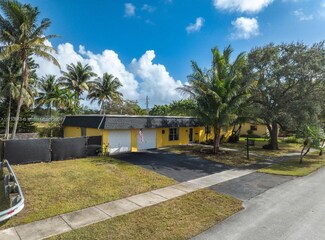 10541 SW 102nd Ave, Miami, FL 33176