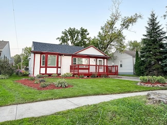 169 Gateway Dr, Waterford, MI 48328