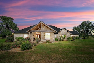 6923 County Road 3271, Buffalo, TX 75831