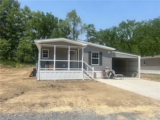 239 Sunny Hill Dr, Valencia, PA 16059