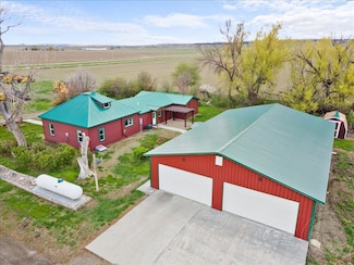 621 7th Ave, Hysham, MT 59038