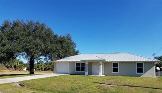 1081 S Hilton Cir, Labelle, FL 33935