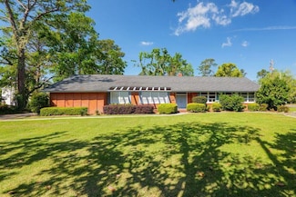 1614 N Patterson St, Valdosta, GA 31602