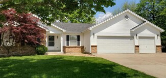 41 Darla Dr, Winfield, MO 63389